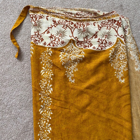 Long wrap around skirt - Picture 2 of 2